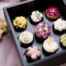 【快速出貨】【24小時快速出貨】馨語9入經典迷你杯蛋糕禮盒