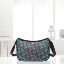 半月包  彎月斜背包 防潑水 平織緹花 華麗經緯交織