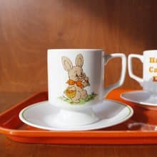 1537 FOOTED MUG CUP