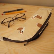 手工製作 可愛狗狗歌基圖案直立式筆袋 眼鏡袋 餐具袋 化妝袋