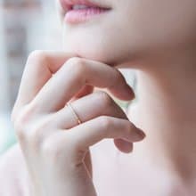 經典鑽石線戒-黃K金