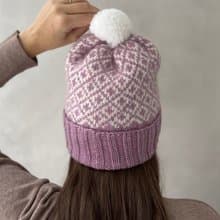 Warm womens hand-knitted hat | レディース帽子