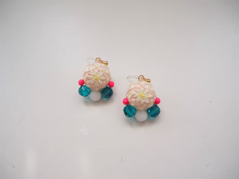 tachibanaya Lotus Japanese TEMARI Jewelry earrings 日本的傳統工藝 手鞠球 刺繡 耳環