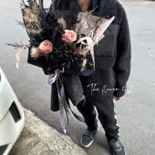 /The flower 42 情人節永生黑粉花束中