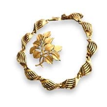 Rare Crown TRIFARI Vintage Brooch and Necklace 1956 Signed Book Piece Gold-tone
