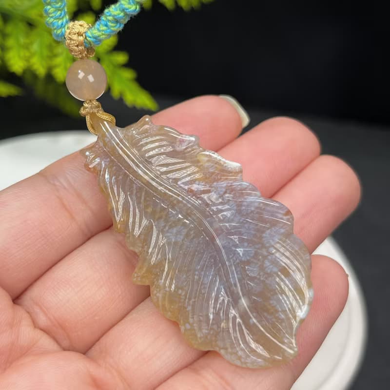 高品質珊瑚玉吊墜項錬冰潤高瓷玉化雪花紋手雕羽毛梅花提升運勢