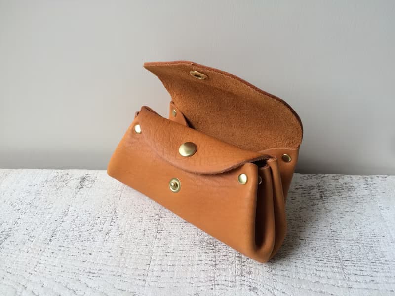 コロコロ財布　日本レザー　fave　キャメル　Mサイズ