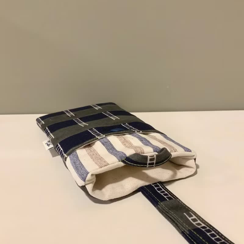 階梯迷宮—鋪棉手機套/手機袋