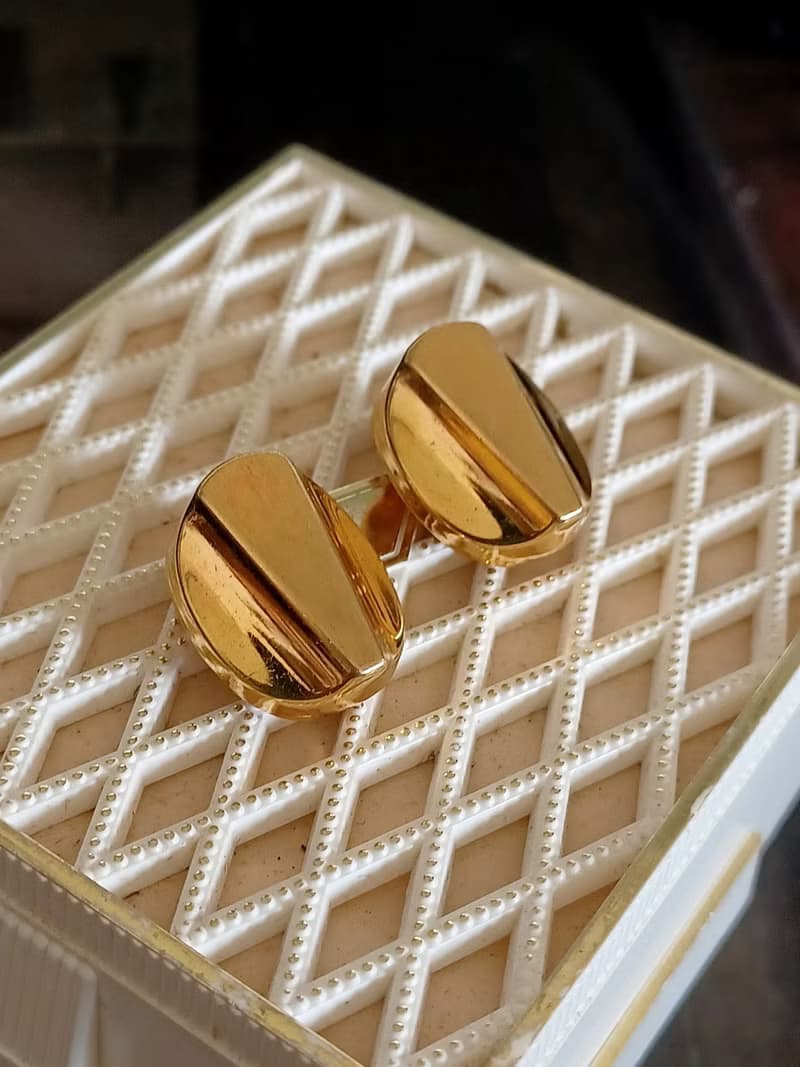 vintage jewelry  古董金色立體砌型夾式耳環