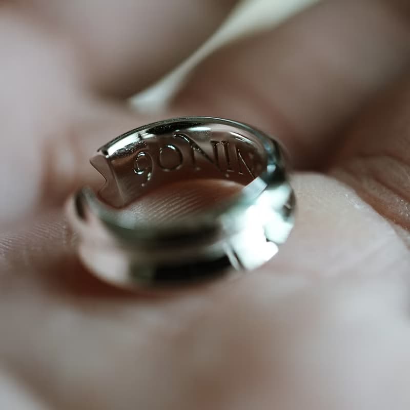 【禮物】Orbit  黃銅鍍銠耳扣 無痛耳骨夾中性男女耳飾イヤーカフ