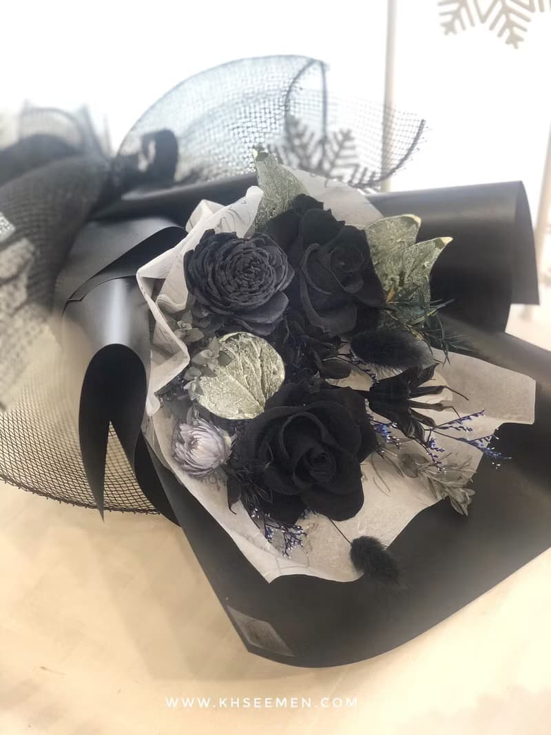 wbfxhm / 歐美黑瞳 不凋花束提盒+卡片+燈絲款