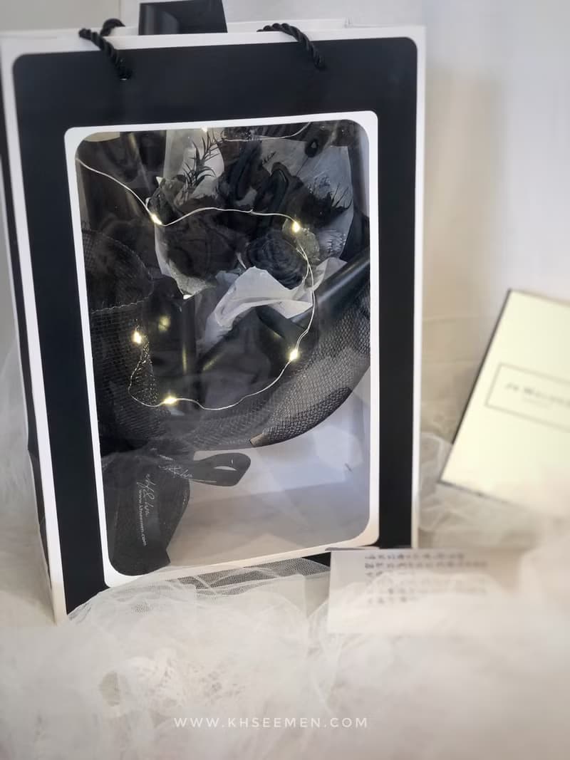 wbfxhm / 歐美黑瞳 不凋花束提盒+卡片+燈絲款