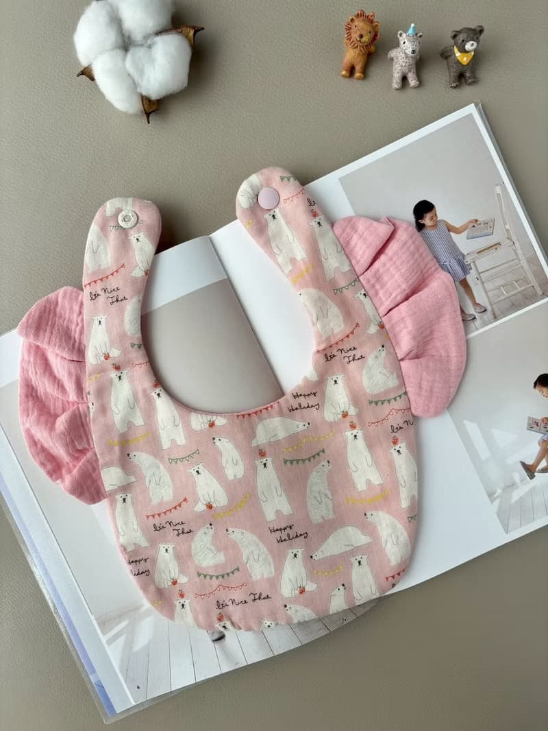 繽紛童話故事 快樂北極熊 飛飛袖圍兜兜  口水巾 嬰兒