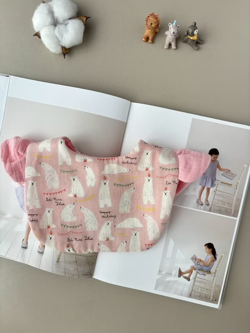 繽紛童話故事 快樂北極熊 飛飛袖圍兜兜  口水巾 嬰兒