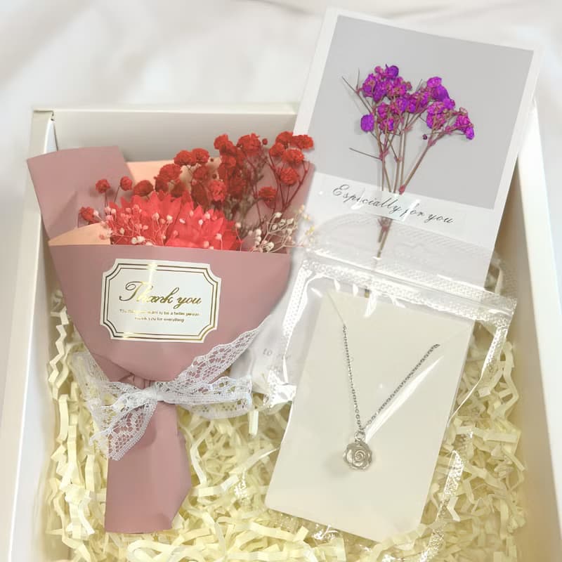 花徑低語禮盒 / 花朵項鍊 / 純銀項鍊 / 項鍊禮盒 / 母親節禮物