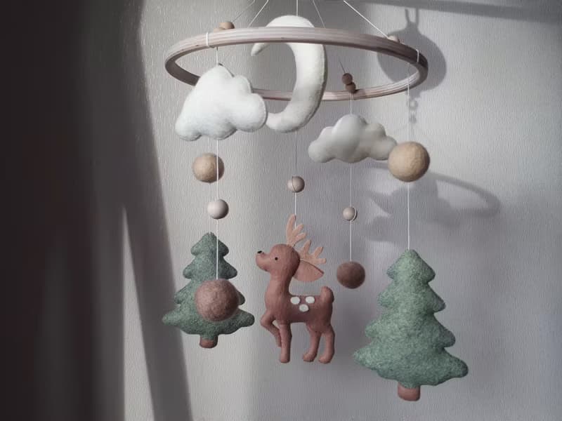 Baby mobile Woodland nursery decor, forest crib mobile, baby shower gift