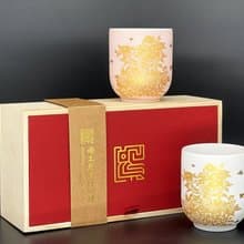 【ViREO】常玉燦若繁華 華貴雙杯組 晶霜白 月櫻粉 | 歷史博物館