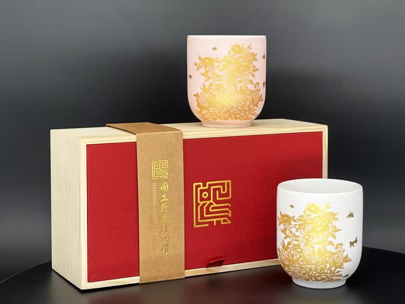 【ViREO】常玉燦若繁華 華貴雙杯組 晶霜白 月櫻粉 | 歷史博物館