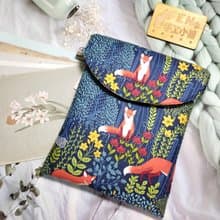 袋物系列-美國限量布系列-藍底森林樹叢狐狸款-7.8吋電子書保護套