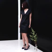 黑色露背高級絲感暗光滑絲段般的背心晚禮服 連身裙 約會 娶會