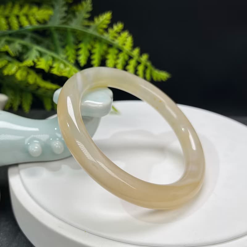 精品 淺蜂蜜糖色瑪瑙手镯 58MM 冰潤千層天眼玉髓手環 財富繁榮