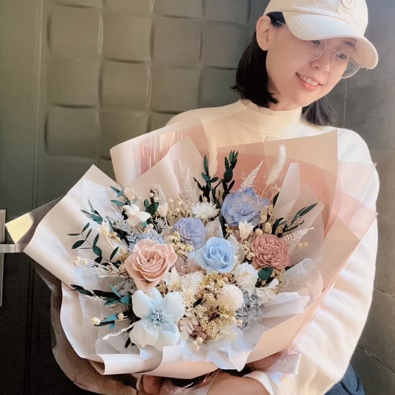 廣島之戀 永生玫瑰花束 奶茶色包裝/ 求婚花束 情人節禮物 生日禮