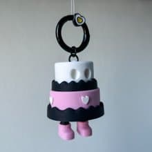 Zou Cake Keychains - Heart/Black-pink
