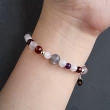 聖光寶盒 | 天然礦石水晶 月光石 紫水晶 石榴石 拉長石 手鍊