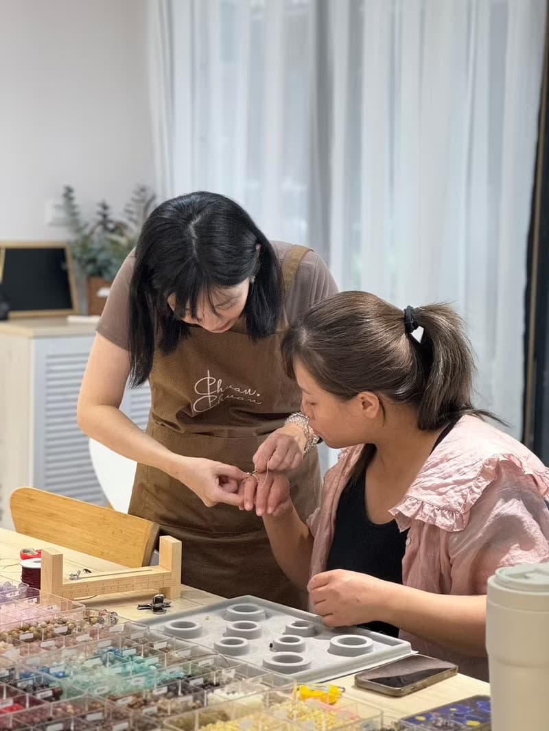 【體驗】串串手作|絢彩串珠手鍊課程(初階手作課程)