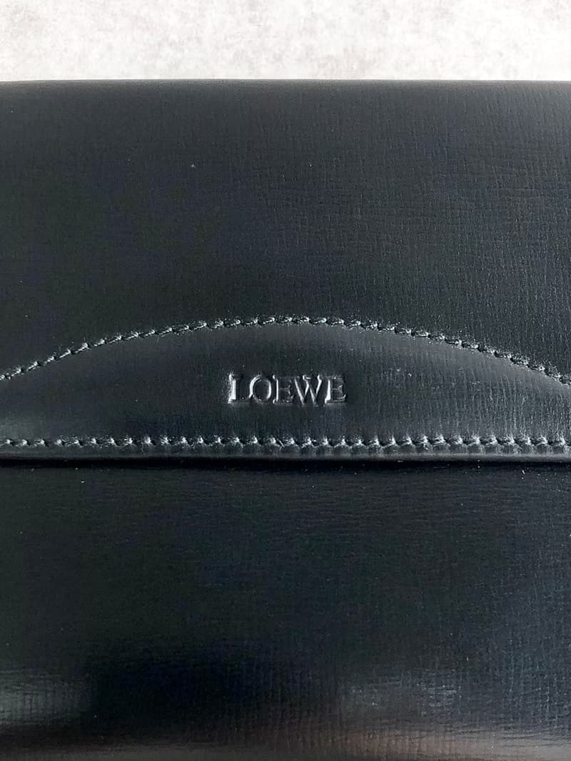 【 日本直送　名牌中古包 】LOEWE ロエベ 財布 ブラック ロゴ レザー 二つ折り vintage ヴィンテージ オールド ud6st6
