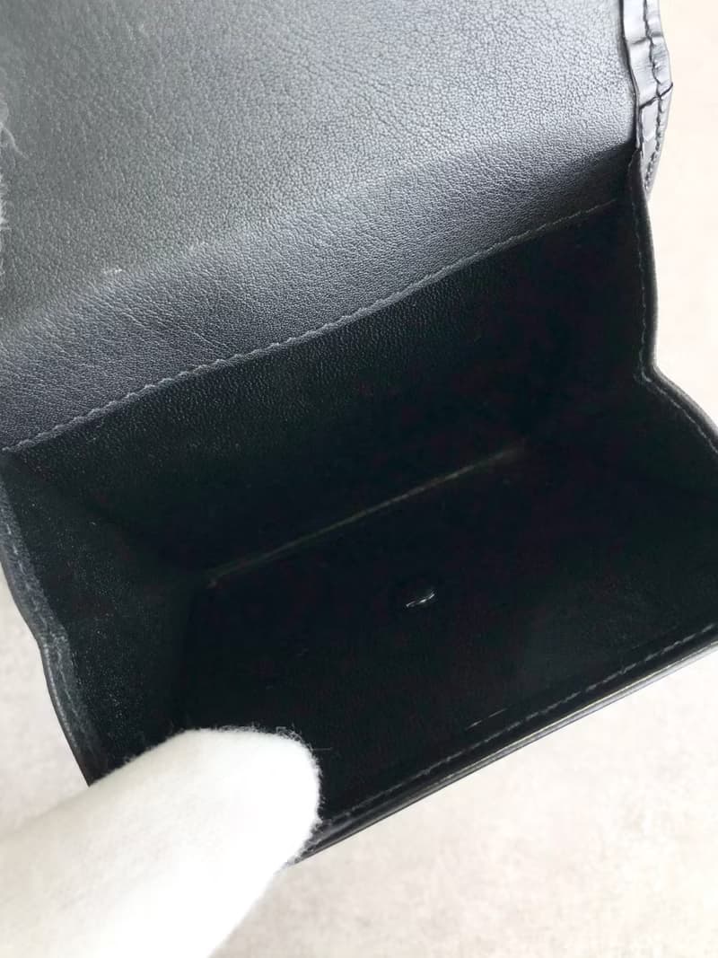 【 日本直送　名牌中古包 】LOEWE ロエベ 財布 ブラック ロゴ レザー 二つ折り vintage ヴィンテージ オールド ud6st6