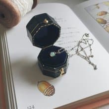 Enko | 坐在聖卡洛斯城堡 蛋白石 925銀鎖骨項鍊