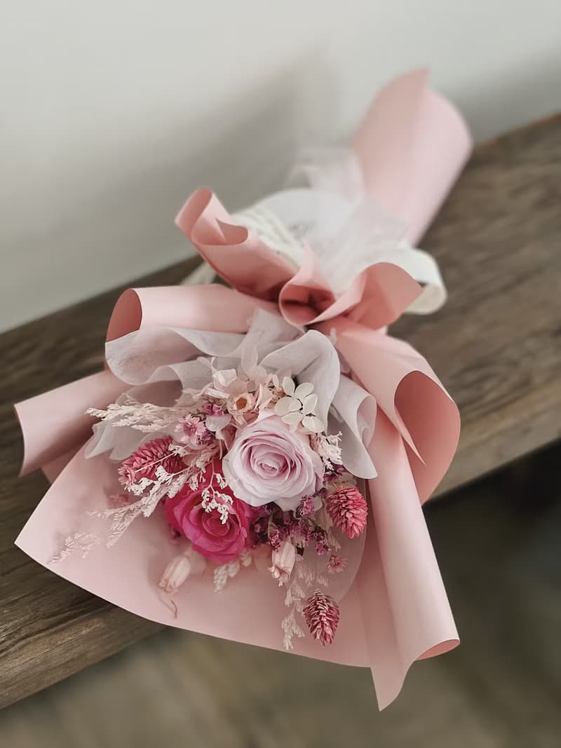 【永生玫瑰花花束】• 情人節/永生玫瑰花/永生玫瑰花花束/玫瑰花