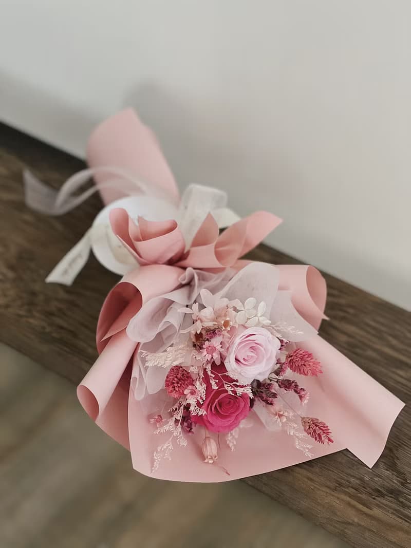 【永生玫瑰花花束】• 情人節/永生玫瑰花/永生玫瑰花花束/玫瑰花