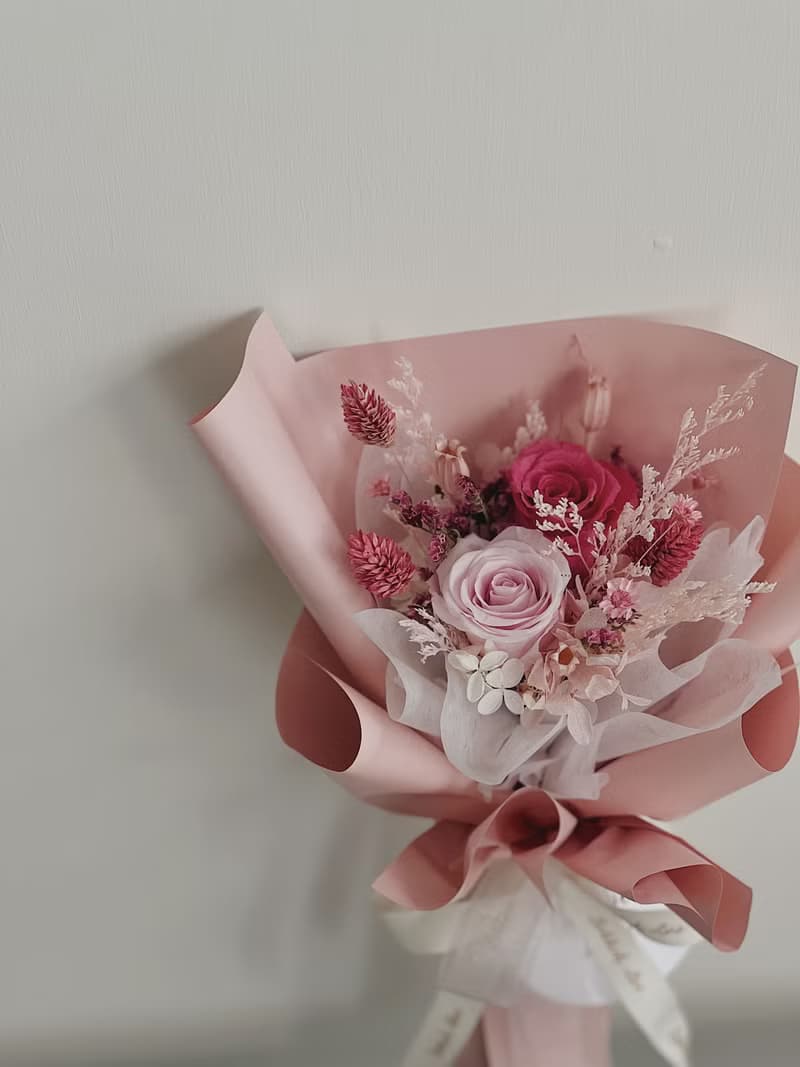 【永生玫瑰花花束】• 情人節/永生玫瑰花/永生玫瑰花花束/玫瑰花
