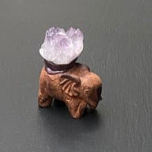 招財富貴-天然小寶石夢幻紫晶簇原木仿舊可愛象招財擺件 快速出貨