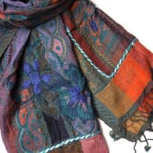【畢業禮物】喀什米爾水煮羊毛手工刺繡圍巾披肩深綠色拼薄紗藝