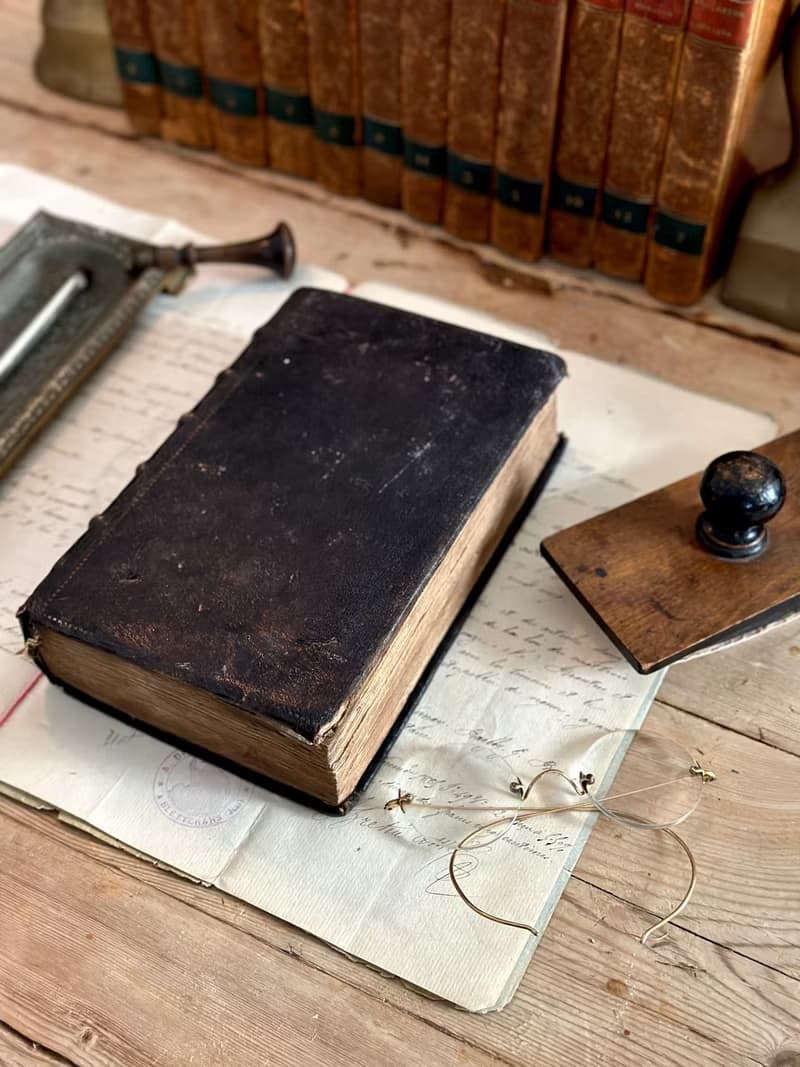 30350-法國1729年古董黑色皮革藏書L'Office de la Semaine Saint