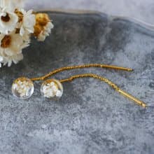 レースフラワーの押し花チェーンピアス/ロングピアス