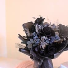 永生黑玫瑰花束 神秘黑 情人節花束 大花束 永生玫瑰