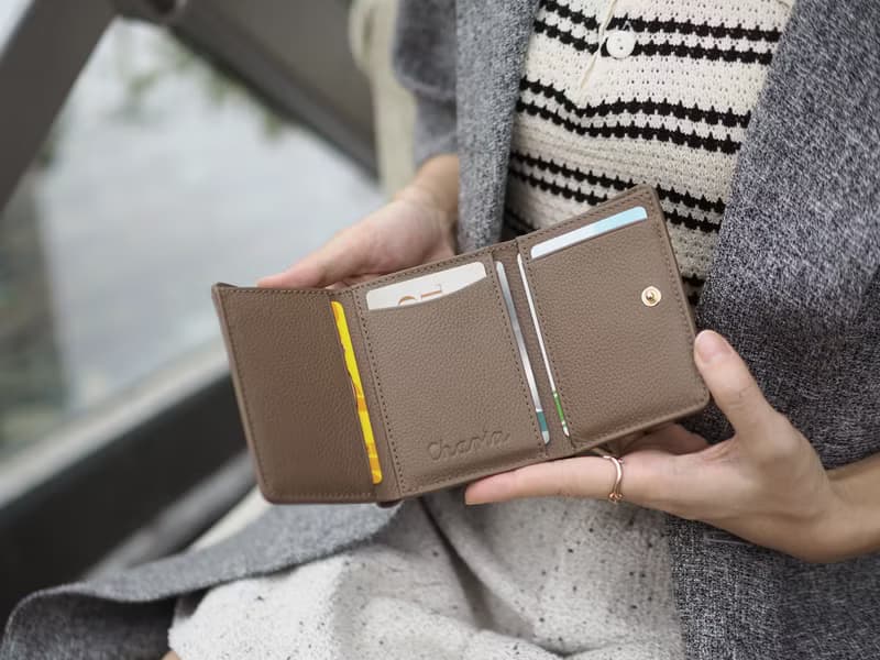 Maily (Warmtaupe) : Tri-fold wallet, short wallet, cow leather, Brown-grey