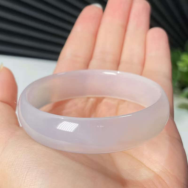 冰潤白瑪瑙手鐲58MM 小寬條透感清新白玉髓手環 皓白如凡 顯氣質