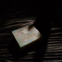 甜蜜蜜蜂蜜月桂精油手工皂