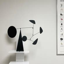 西班牙 VOLTA SANTORINI 高級黑純色藝術裝置  高級辦公室樣板間