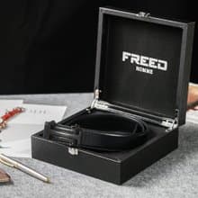 【FREED】金屬英文字母扣商務休閒頭層牛皮皮帶 男 生日禮物 禮盒