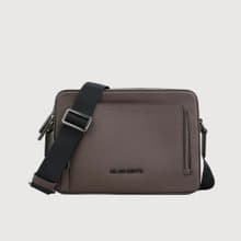 【滿3999送鑰匙圈】維克多-D橫式斜背包-培土棕/BF512-TW61-POS