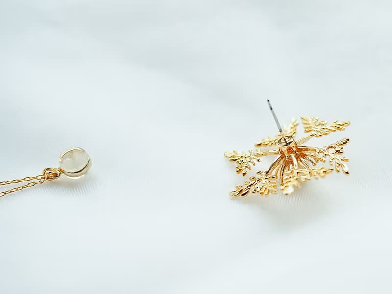 CRYSTAL | 大雪花 * 金色 銀色 玫瑰金 珍珠 不銹鋼針 雪花耳環