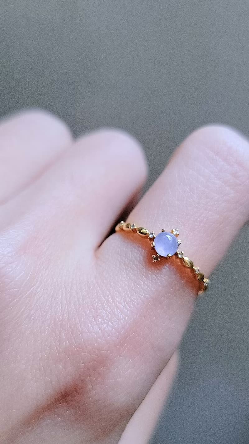 |仙氣小貴婦|a貨翡翠冰玻濃粉紫蛋面4.5mm18k金蕾絲設計款戒指
