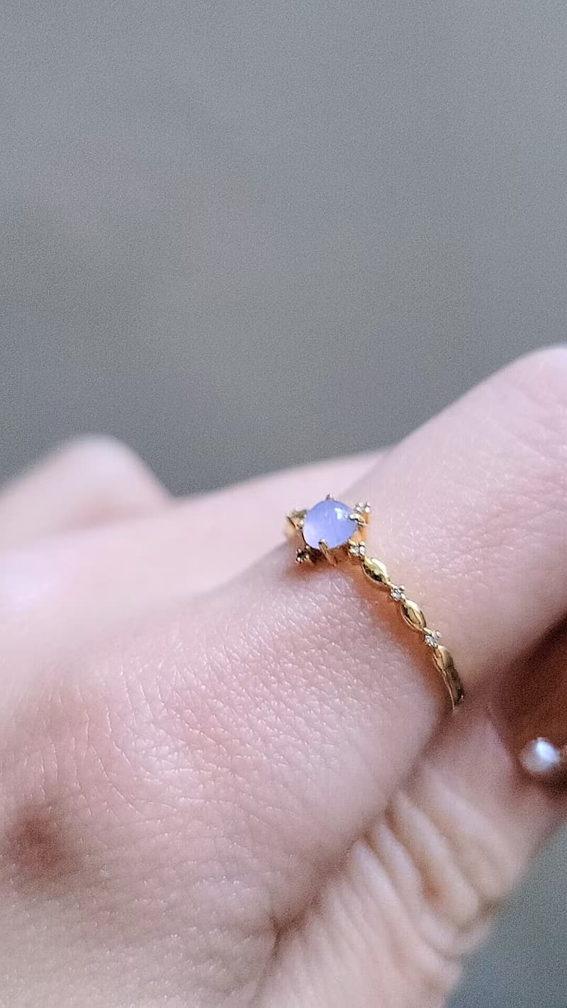 |仙氣小貴婦|a貨翡翠冰玻濃粉紫蛋面4.5mm18k金蕾絲設計款戒指
