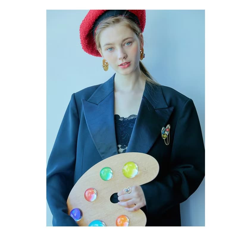 Palette Snowball Earrins 1